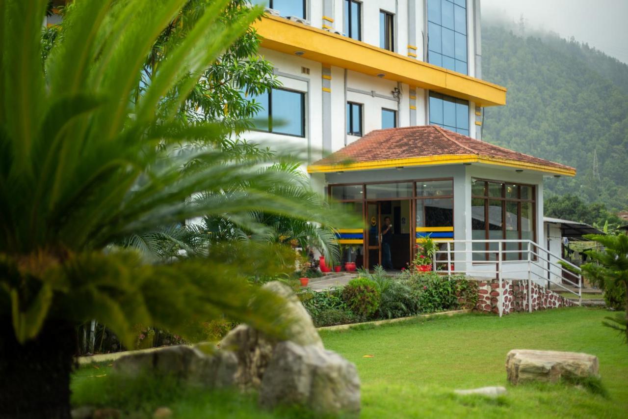 Siddhartha Riverside Resort, Chumlingtar Makaising 外观 照片